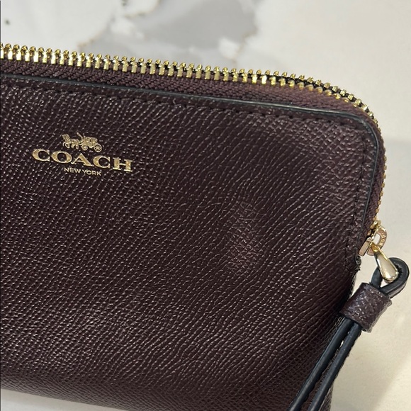 Coach Raspberry Wristlet - Picture 5 of 5